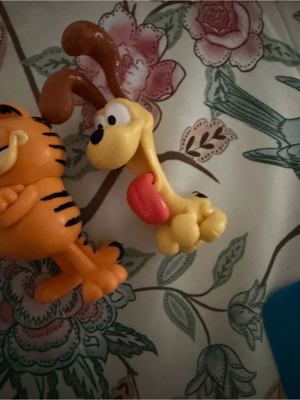 Garfield and Friends Vinyl Figure Lot - Orange & Yellow